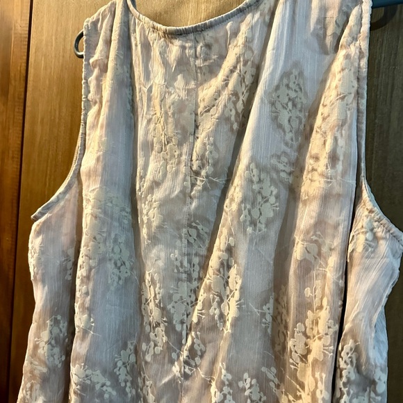 Lace CaliStyle Sleeveless Blouse in Taupe - Picture 4 of 4